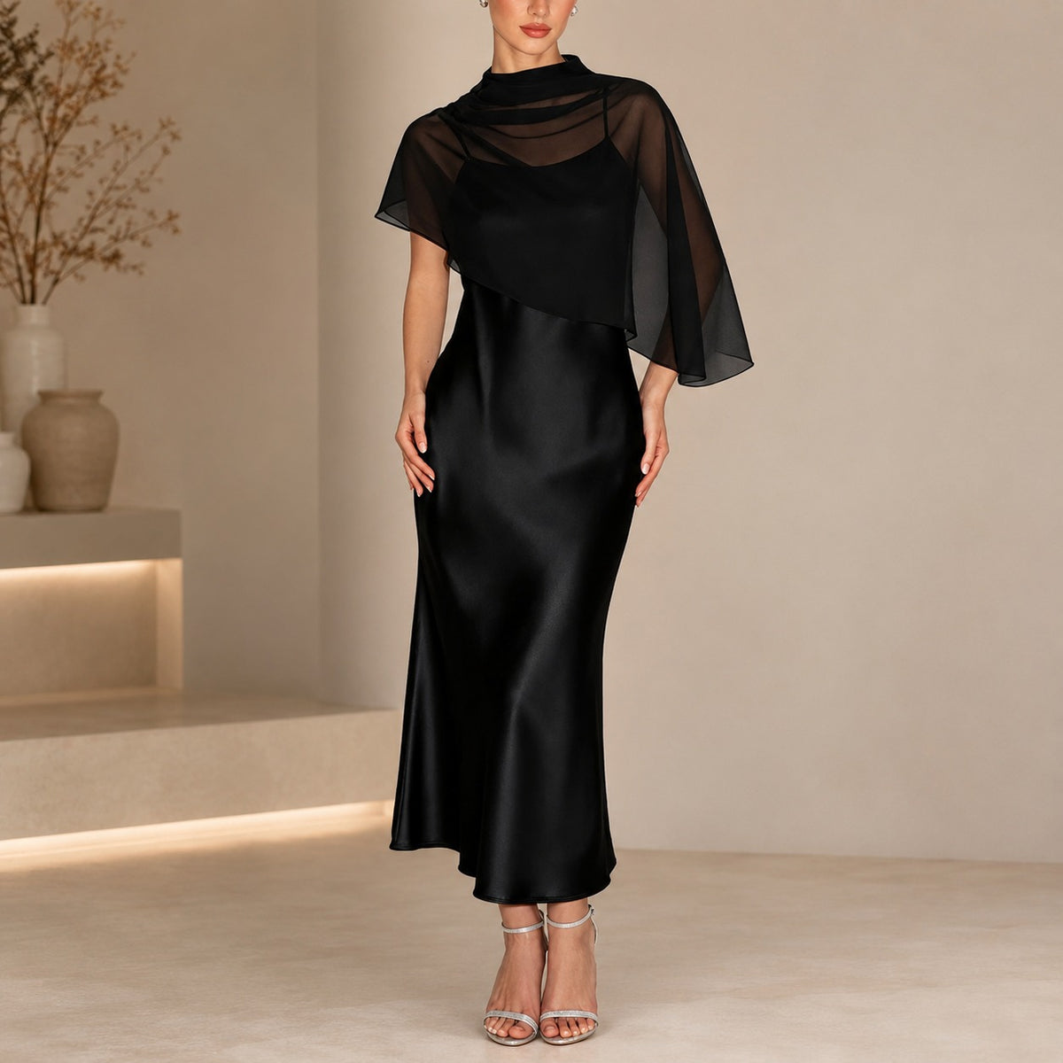 Vestido Adelina™ con Sobreposición Asimétrica Transparente y Acabado Satinado