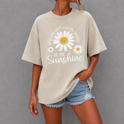 Camiseta Clara™ con Estampa de Margaritas, Lavado Vintage y Cuello Redondo
