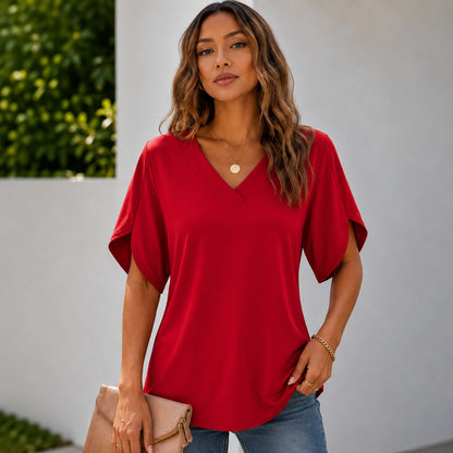 Blusa Ariela™ con Escote en V, Diseño Minimalista y Mangas con Abertura Lateral