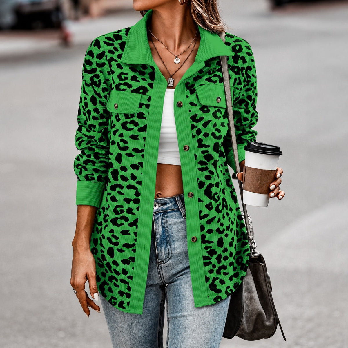Chaqueta Elena™ con Estampado Animal Print, Bolsillos con Solapa y Botones