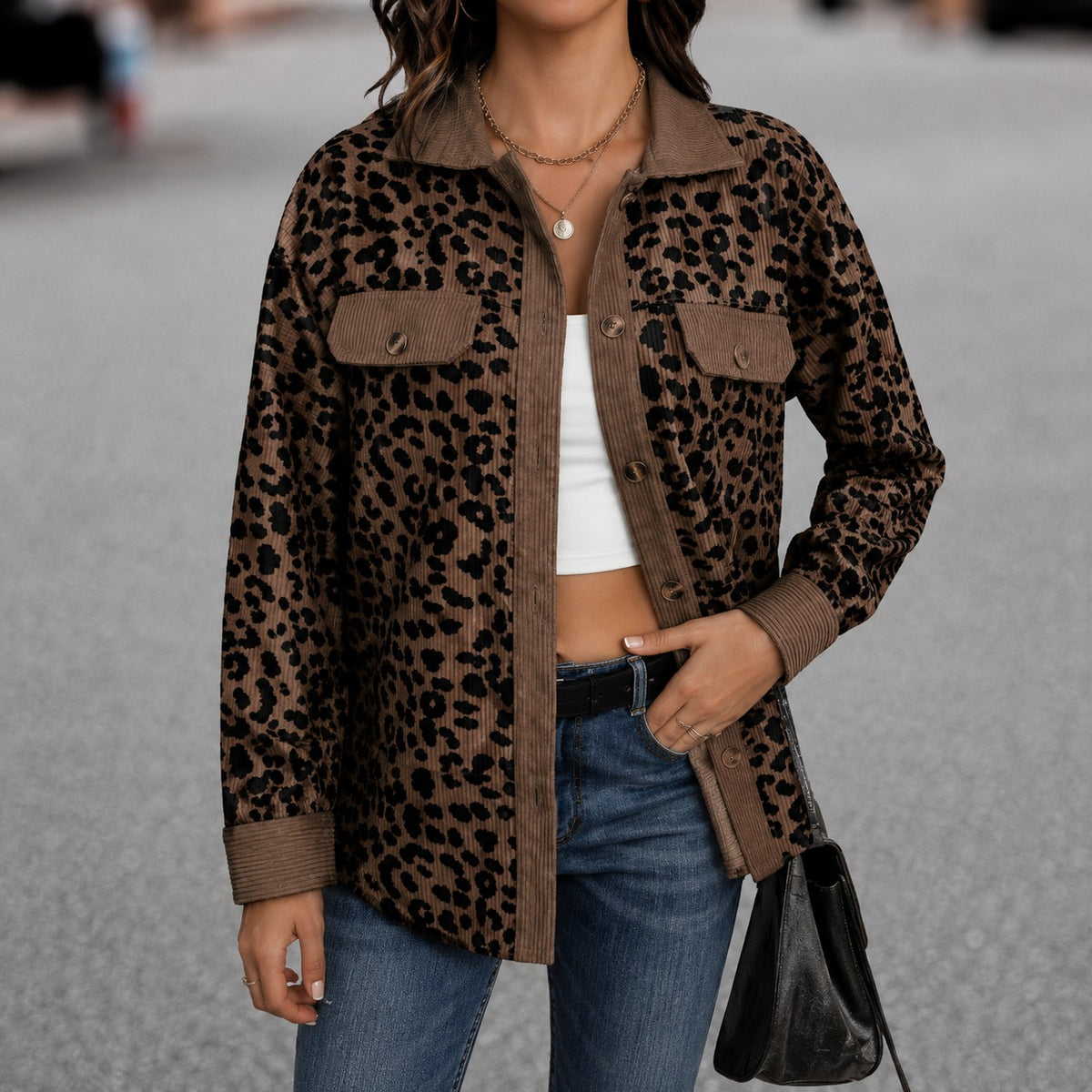 Chaqueta Elena™ con Estampado Animal Print, Bolsillos con Solapa y Botones