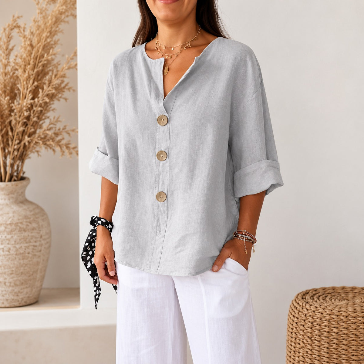 Blusa Avelora™ con Corte Holgado, Botones Frontales y Caída Ligera