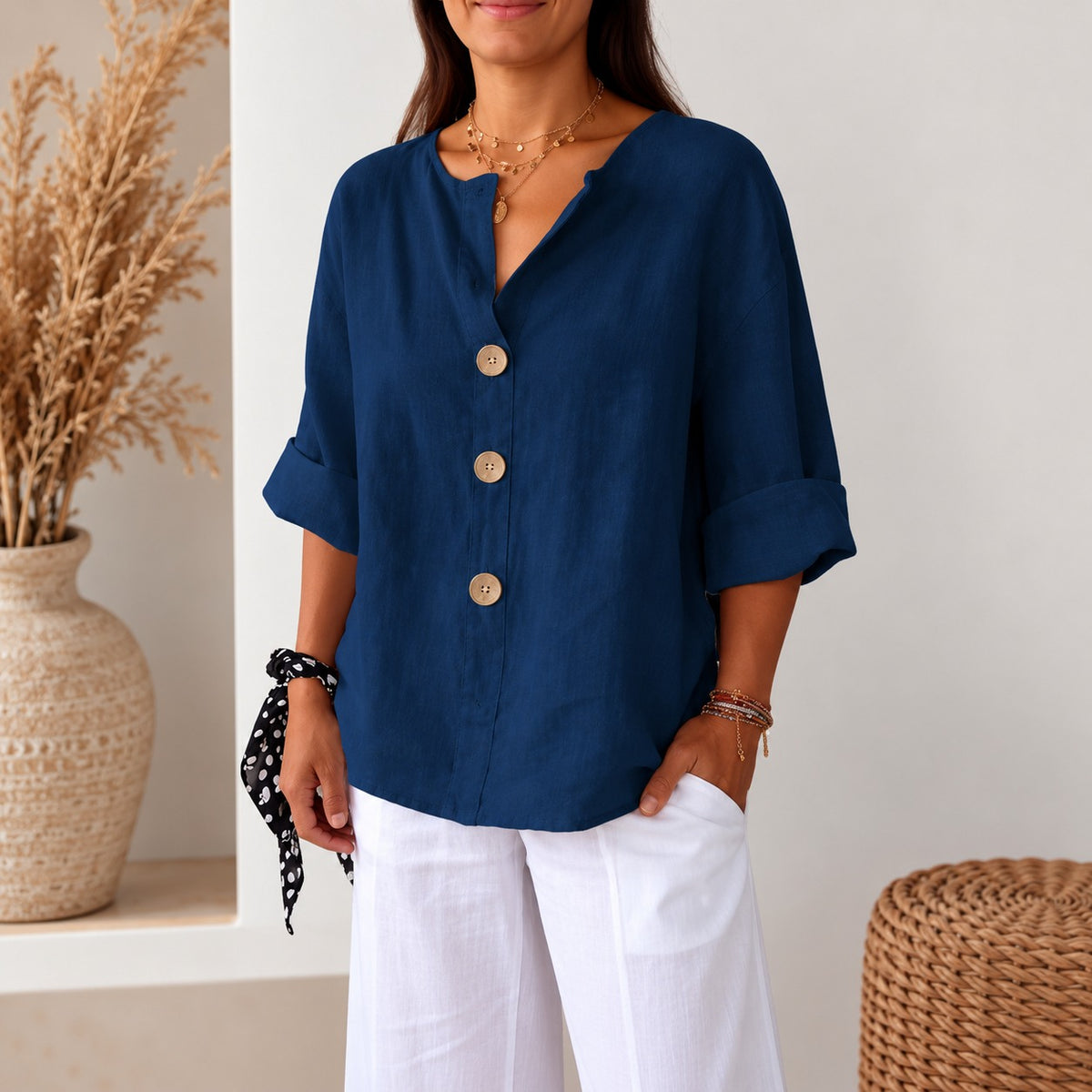 Blusa Avelora™ con Corte Holgado, Botones Frontales y Caída Ligera