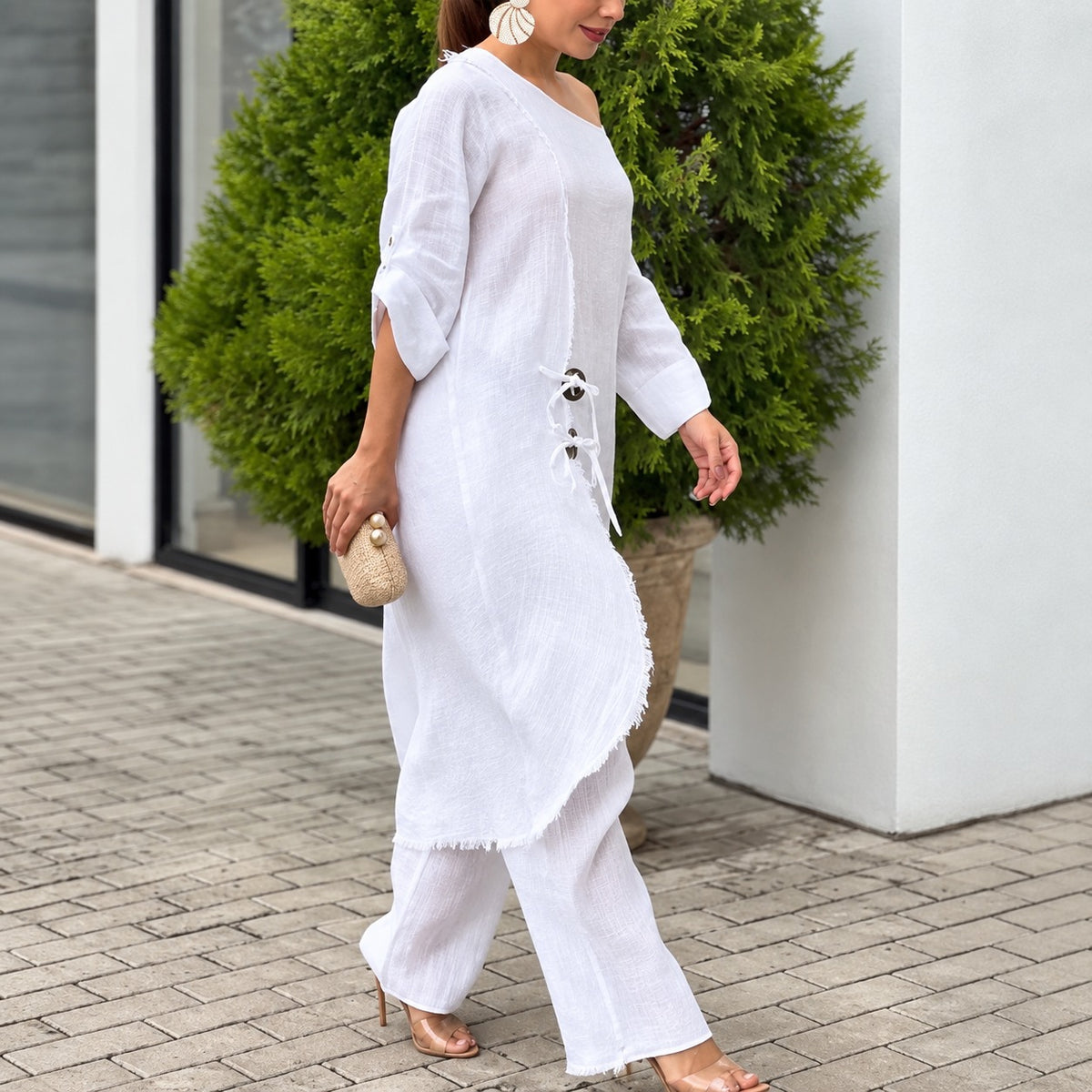 Conjunto Alboran™ con Blusa Asimétrica de Lazadas y Pantalón de Caída Fluida
