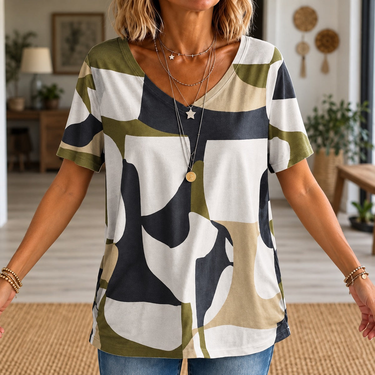 Blusa Morella™ con Estampado Abstracto, Escote V y Corte Amplio