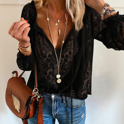 Blusa Ravena™ con Encaje Floral Calado y Escote con Lazo