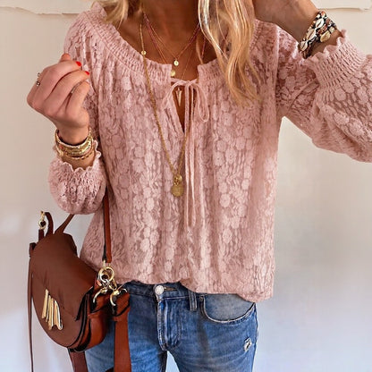Blusa Ravena™ con Encaje Floral Calado y Escote con Lazo
