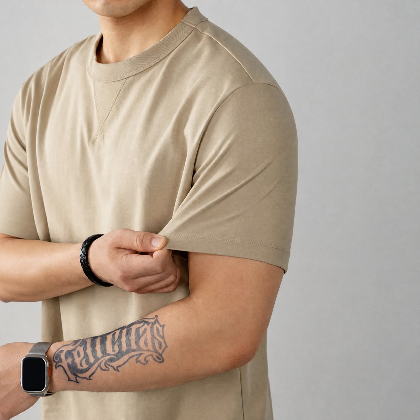 Camiseta Louis™ de Algodón Premium con Elastano y Cuello Redondo Acanalado