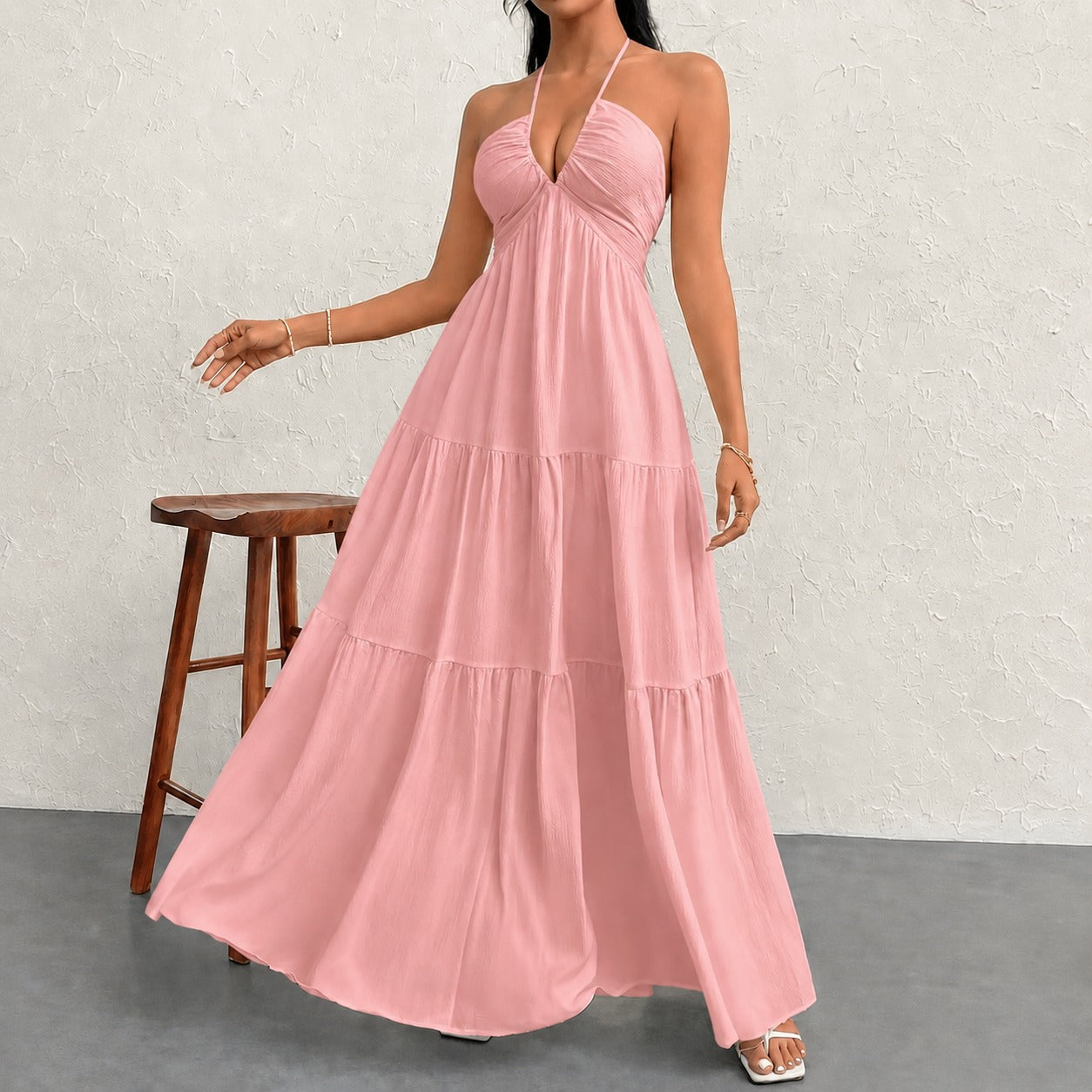 Vestido Marielle™ con Cuello Halter y Lazo Delicado