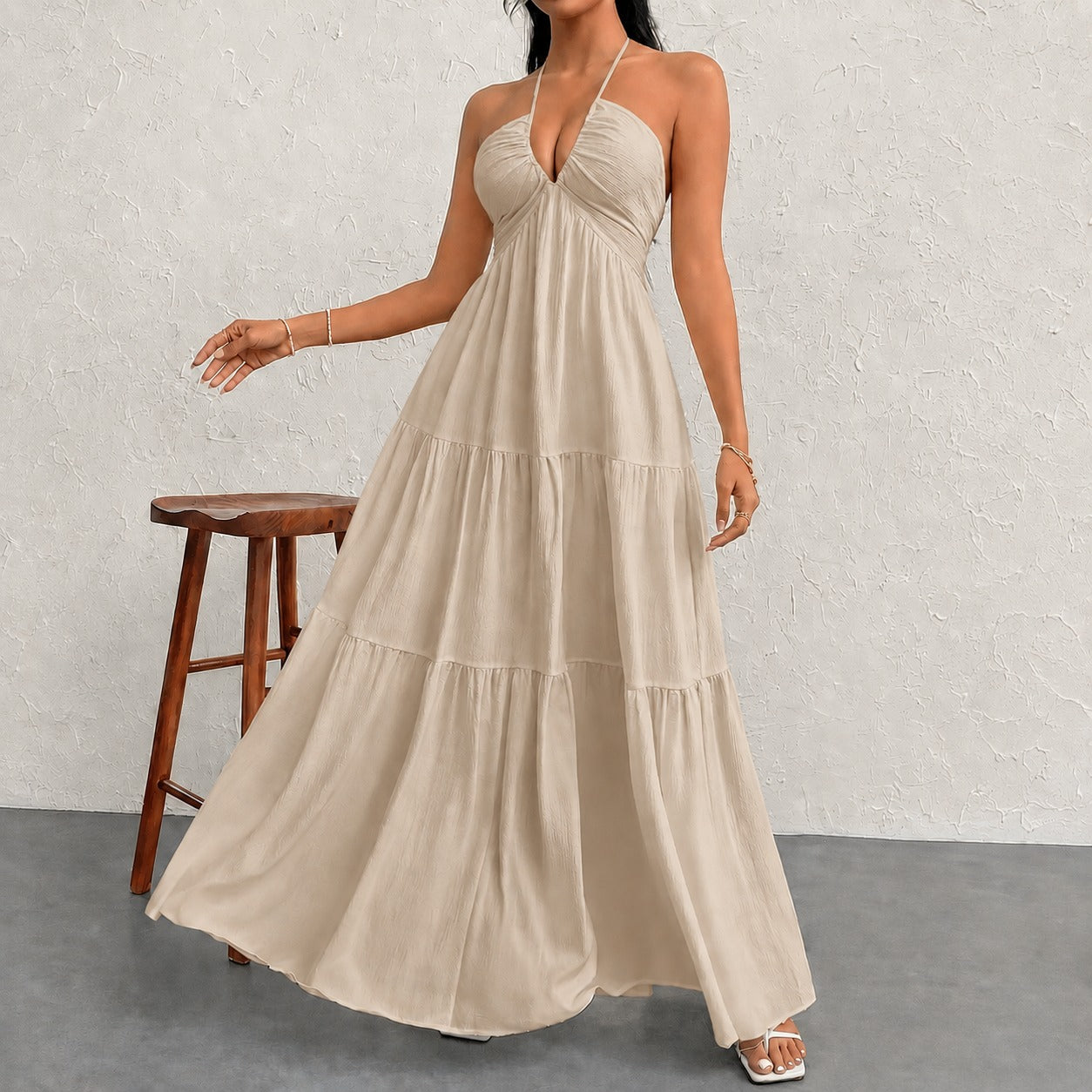 Vestido Marielle™ con Cuello Halter y Lazo Delicado