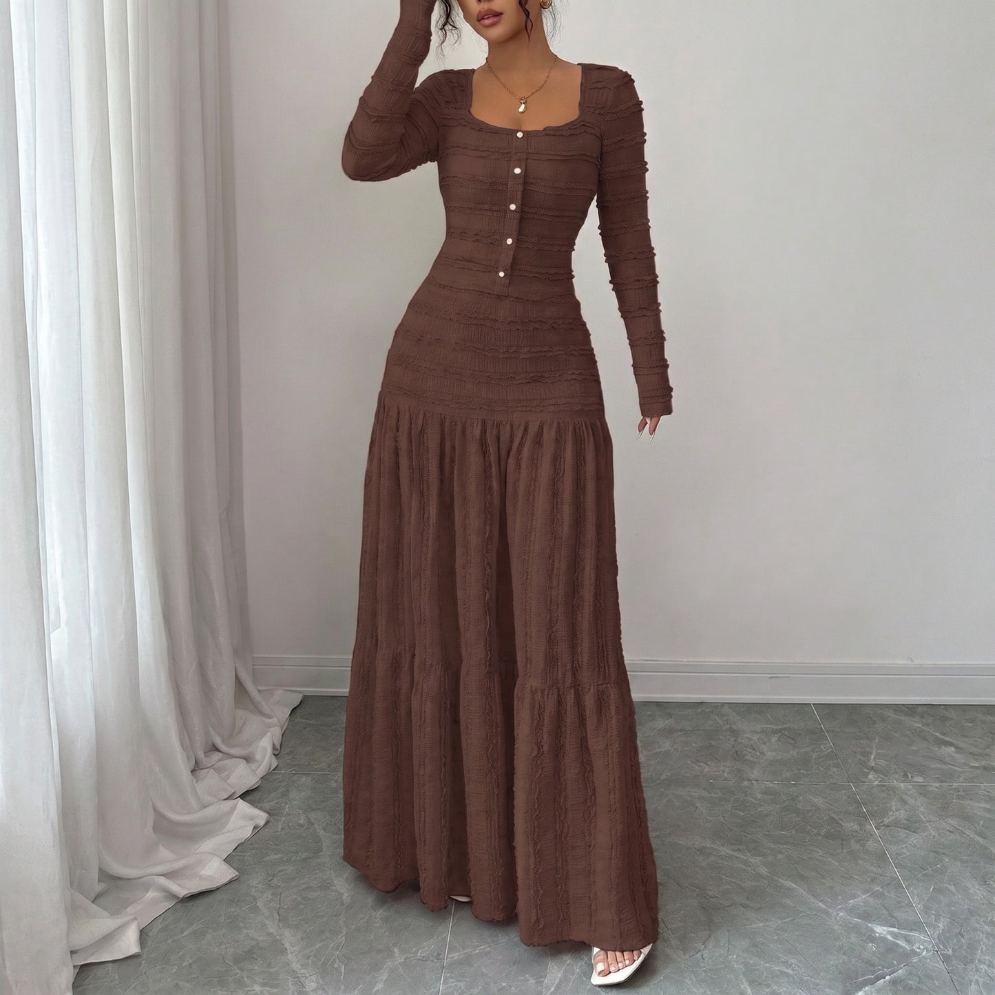 Vestido Largo Ursula™ de Punto Plisado con Botonadura Frontal