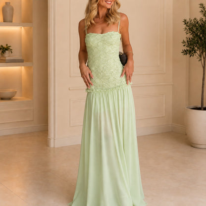 Vestido Roselle™ Con Aplicaciones Florales Y Caída Elegante