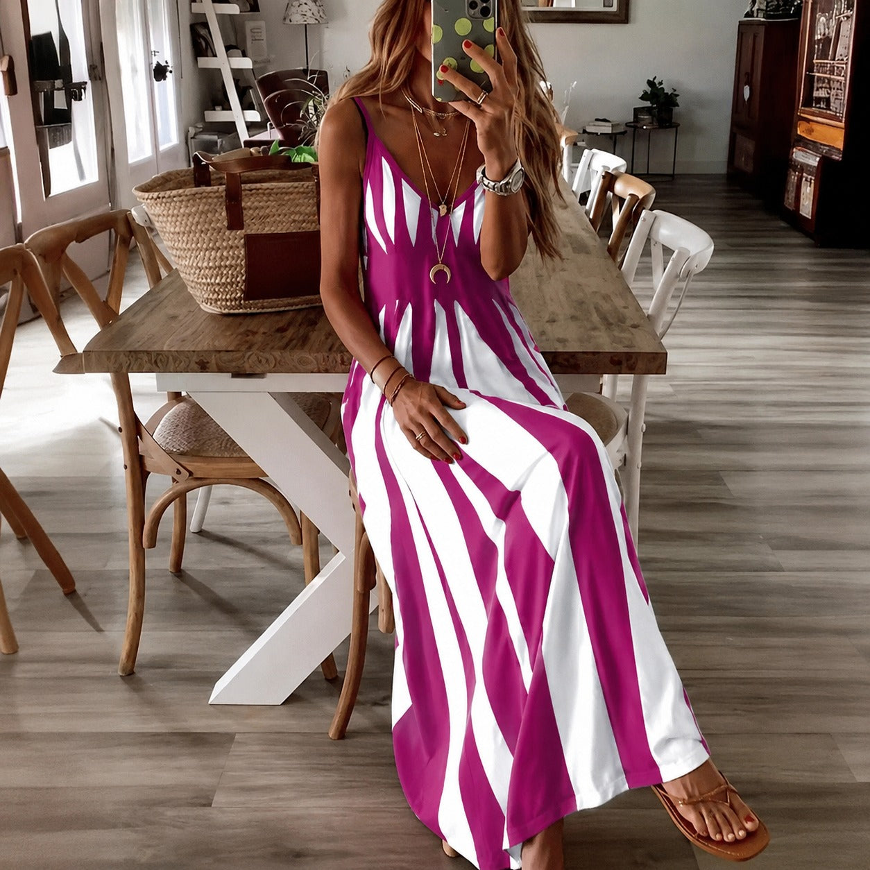 Vestido Calenna™ con Rayas Verticales y Escote en V