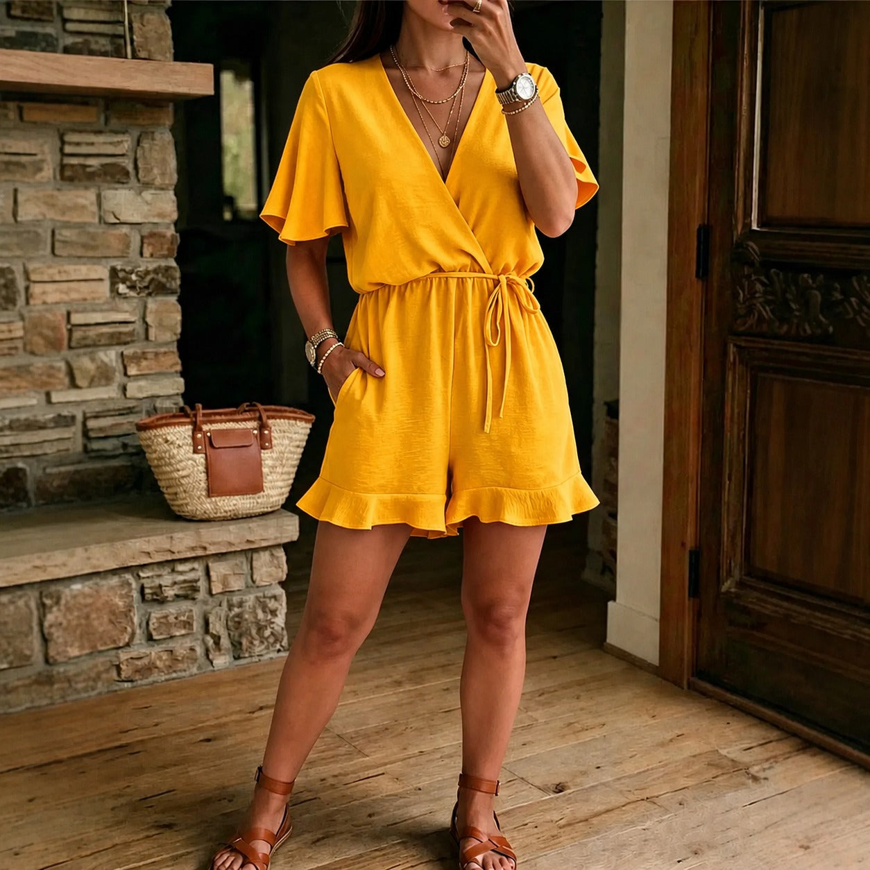 Romper Calista™ con Escote Cruzado, Cintura Ajustable y Bajo con Volante