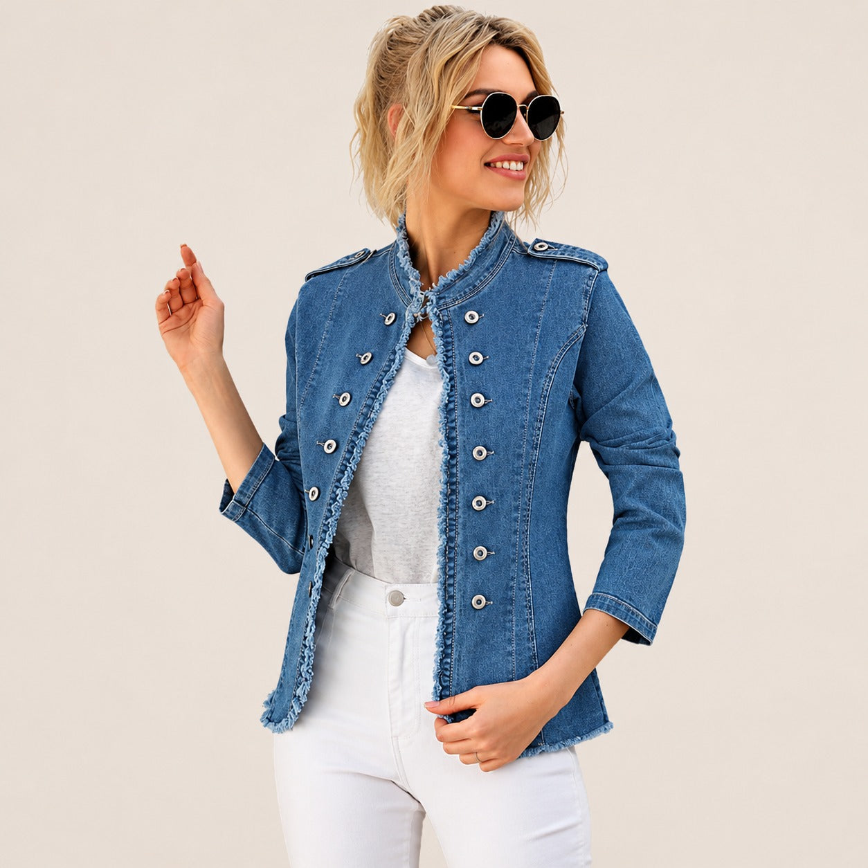 Chaqueta Denim Almina™ con Botones Frontales y Acabado Deshilachado