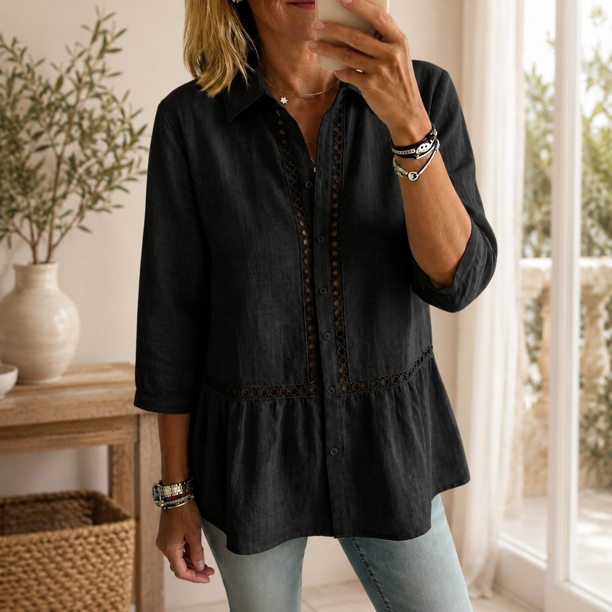 Camisa Fiorelly™ Con Cuello Clásico, Detalles Calados Y Bajo Amplio