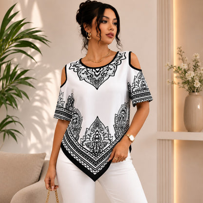 Blusa Calisse™ con Hombros Descubiertos, Estampado Ornamental y Bajo Asimétrico.