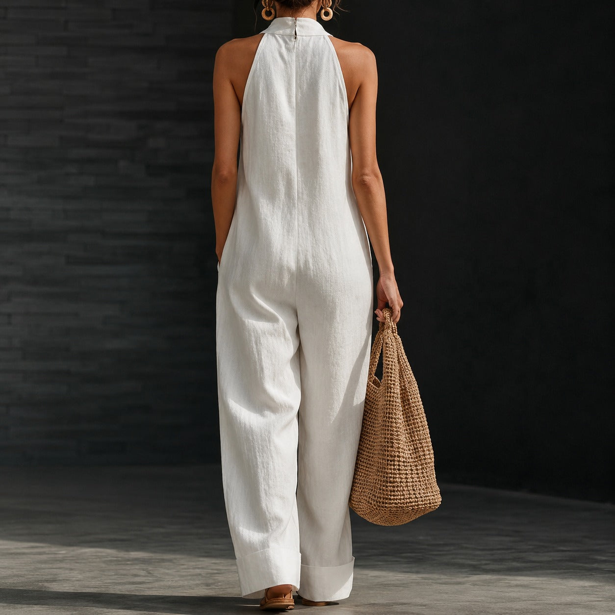 Mono Aveline™ con Escote Halter, Caída Fluida y Corte Amplio