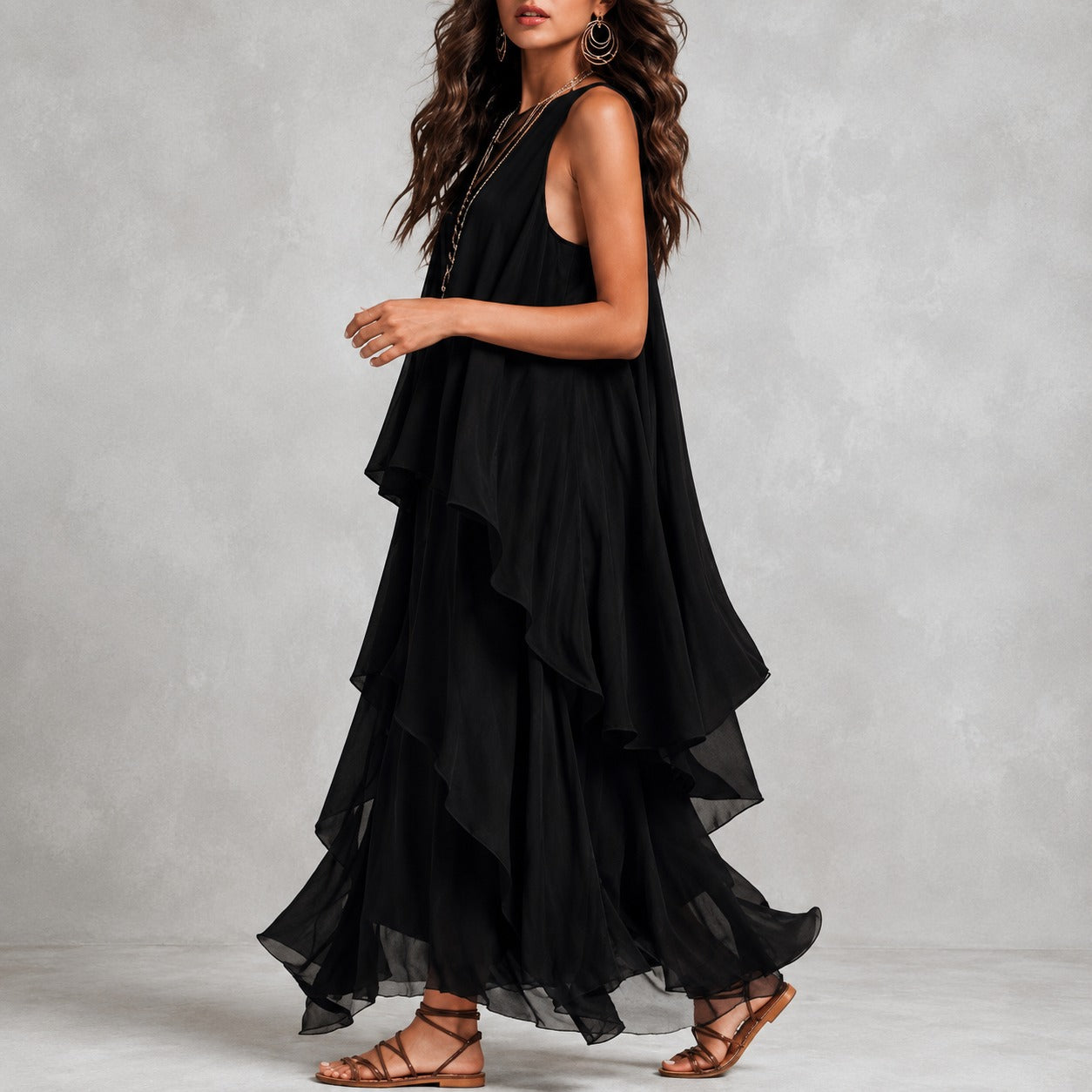 Vestido Catalina™ con Capas en Cascada y Silueta Elegante