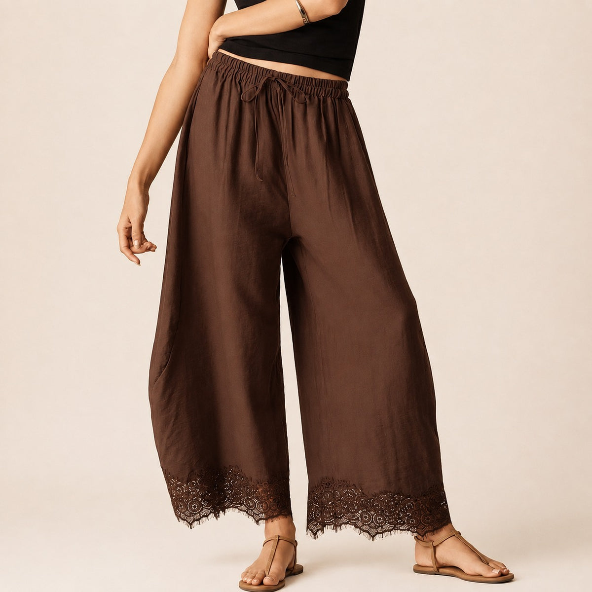 Pantalón Vallena™ con Detalle de Encaje en el Bajo y Cintura Elástica Ajustable