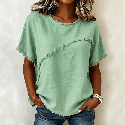 Blusa Verena™ con Corte Asimétrico y Acabado Deshilachado