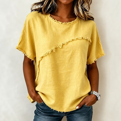 Blusa Verena™ con Corte Asimétrico y Acabado Deshilachado