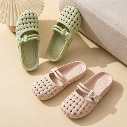 Sandalia Clog Mavella™ Flexible con Diseño Perforado y Lazo Delicado