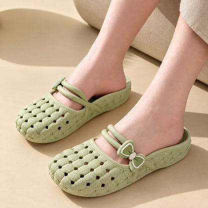 Sandalia Clog Mavella™ Flexible con Diseño Perforado y Lazo Delicado