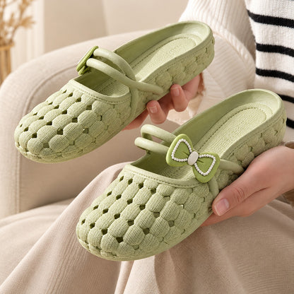 Sandalia Clog Mavella™ Flexible con Diseño Perforado y Lazo Delicado
