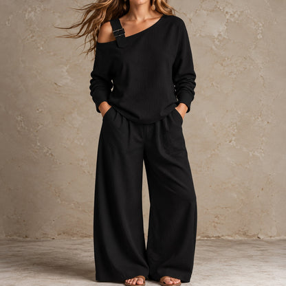 Conjunto Fabiola™ con Blusa Asimétrica, Hebilla y Pierna Ancha