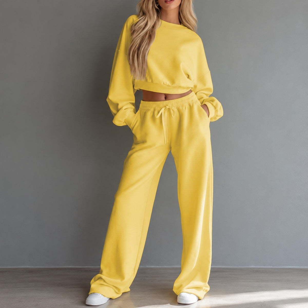 Conjunto Celaya™ con Sudadera Corta y Pantalón de Pierna Ancha  con Cordón