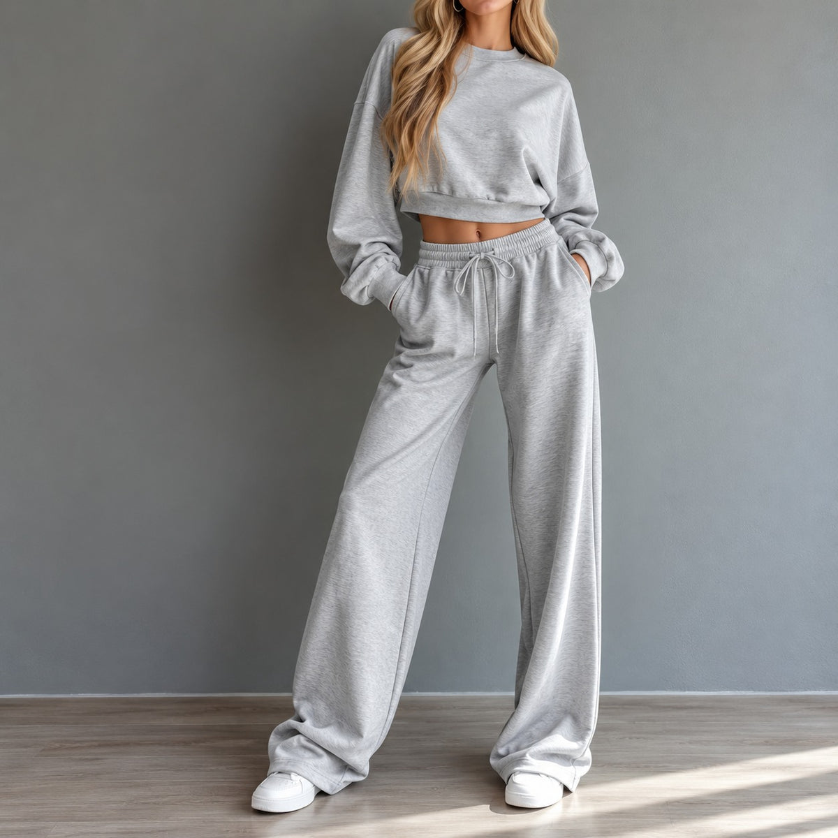 Conjunto Celaya™ con Sudadera Corta y Pantalón de Pierna Ancha  con Cordón