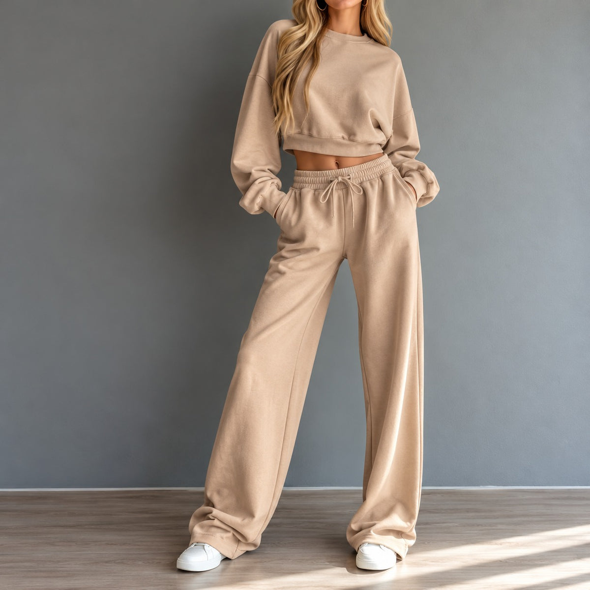 Conjunto Celaya™ con Sudadera Corta y Pantalón de Pierna Ancha  con Cordón